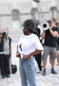 Sinitta Nip Slip - TheFappeningBlog.com 1.jpg