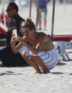 Danielle Knudson - TheFappeningBlog.com 1.jpg