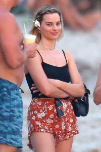 Margot Robbie Sexy - TheFappeningBlog.com 1.jpg