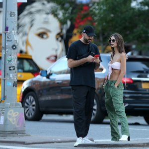 Emily Ratajkowski Sexy - TheFappeningBlog.com 4.jpg