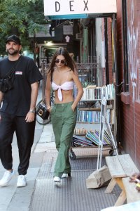 Emily Ratajkowski Sexy - TheFappeningBlog.com 54.jpg