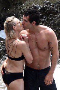 Robin Wright Sexy - TheFappeningBlog.com 1.jpg