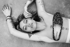 Paris Jackson Sexy & Topless - TheFappeningBlog.com 17.jpg