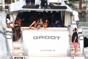 Cindy Bruna Sexy - TheFappeningBlog.com 13.jpg