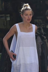Amber Heard Nude Nip Slip - TheFappeningBlog.com 4.jpg