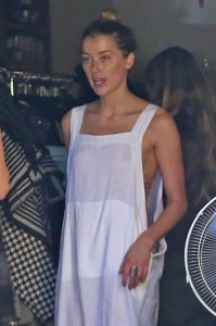 Amber Heard Nude Nip Slip - TheFappeningBlog.com 15.jpg
