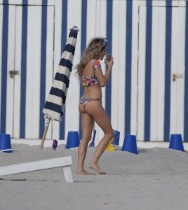 Chelsea Leyland Sexy & Topless - TheFappeningBlog.com 25.jpg