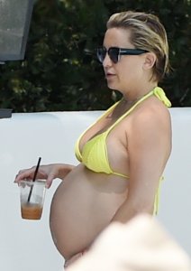 Kate Hudson Sexy - TheFappeningBlog.com 29.jpg