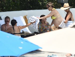 Kate Hudson Sexy - TheFappeningBlog.com 32.jpg