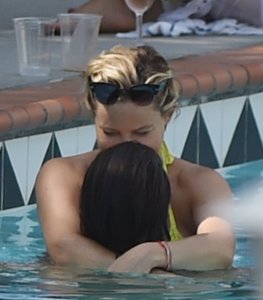 Kate Hudson Sexy - TheFappeningBlog.com 39.jpg