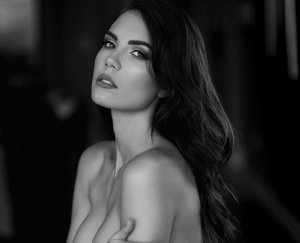 Sabrina Janssen Nude & Sexy - TheFappeningBlog.com 95.jpg