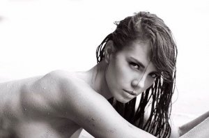 Sabrina Janssen Nude & Sexy - TheFappeningBlog.com 116.jpg