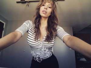 Laura Cartier Nude & Sexy - TheFappeningBlog.com 48.jpg