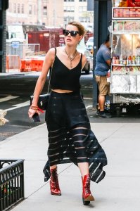 Amber Heard Braless - TheFappeningBlog.com 17.jpg