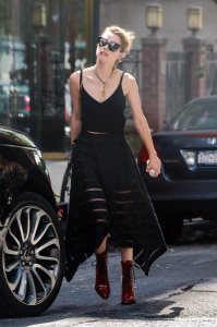 Amber Heard Braless - TheFappeningBlog.com 26.jpg