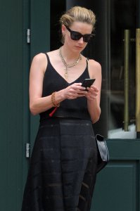 Amber Heard Braless - TheFappeningBlog.com 33.jpg