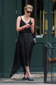 Amber Heard Braless - TheFappeningBlog.com 34.jpg