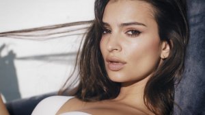Emily Ratajkowski Sexy scr - TheFappeningBlog.com 3.jpg