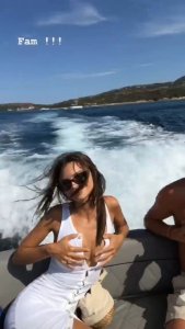 Emily Ratajkowski Sexy 37 thefappeningblog.com.jpg