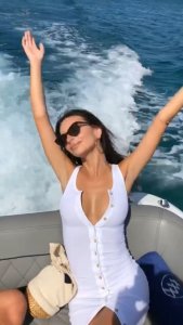 Emily Ratajkowski Sexy 41 thefappeningblog.com.jpg