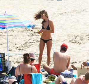 Alessandra Ambrosio Sexy - TheFappeningBlog.com 24.jpg