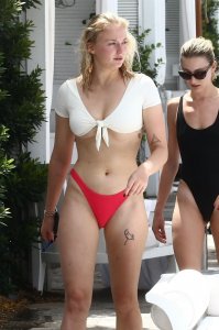 Sophie Turner Sexy - TheFappeningBlog.com 3.jpg