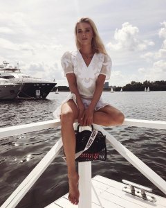 Julia Kuczynska Nude & Sexy - TheFappeningBlog.com 80.jpg