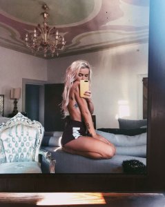 Julia Kuczynska Nude & Sexy - TheFappeningBlog.com 55.jpg