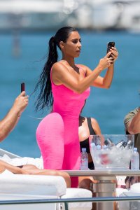 Kim Kardashian Sexy - TheFappeningBlog.com 81.jpg