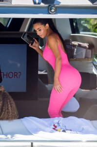 Kim Kardashian Sexy - TheFappeningBlog.com 83.jpg