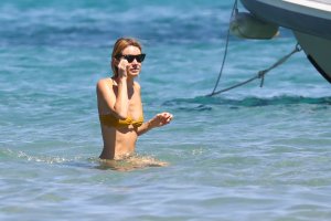 Camille Rowe Sexy - TheFappeningBlog.com 11.jpg