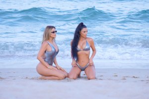 Kim Kardashian & Larsa Pippen Seen Sexy - TheFappeningBlog.com 1.jpg