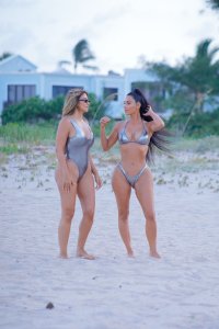 Kim Kardashian & Larsa Pippen Seen Sexy - TheFappeningBlog.com 11.jpg