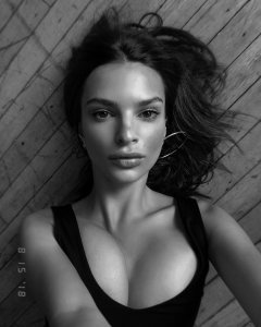 Emily Ratajkowski - TheFappeningBlog.com 7.jpg