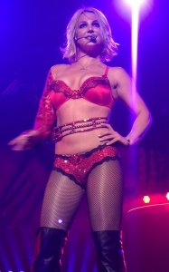 Britney-Spears-Sexy-10.jpg