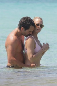 Robin Wright Sexy - TheFappeningBlog.com 1.jpg