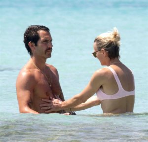 Robin Wright Sexy - TheFappeningBlog.com 2.jpg