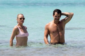 Robin Wright Sexy - TheFappeningBlog.com 52.jpg