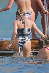 Amber Davies Sexy - TheFappeningBlog.com 11.jpg