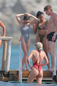 Amber Davies Sexy - TheFappeningBlog.com 39.jpg