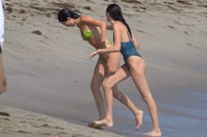 Kendall Jenner Sexy - TheFappeningBlog.com 9.jpg