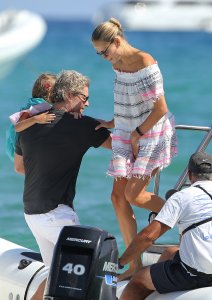 Natasha Poly Upskirt - TheFappeningBlog.com 3.jpg