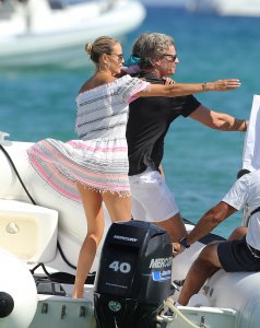 Natasha Poly Upskirt - TheFappeningBlog.com 6.jpg