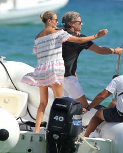 Natasha Poly Upskirt - TheFappeningBlog.com 5.jpg