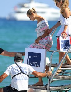 Natasha Poly Upskirt - TheFappeningBlog.com 21.jpg