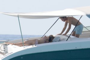 Vivian Sibold Sexy - TheFappeningBlog.com 1.jpg