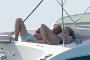 Vivian Sibold Sexy - TheFappeningBlog.com 4.jpg