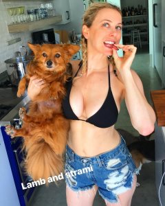 Iliza Shlesinger Sexy - TheFappeningBlog.com 15.jpg