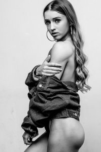 Briana Agno Nude & Sexy - TheFappeningBlog.com 20.jpg