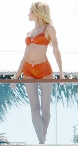 Candice-Swanepoel-Sexy-7.jpeg Candice-Swanepoel-Sexy-7.jpeg